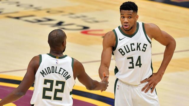 middleton-giannis-bucks.jpg